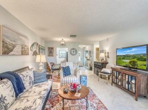 400 SW Golfview Terrace 102, Boynton Beach FL 33426