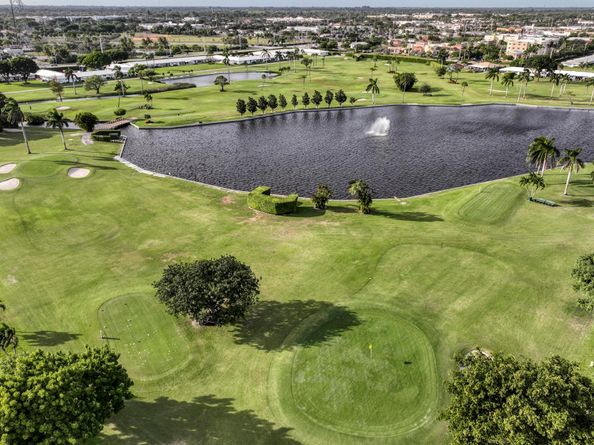 400 SW Golfview Terrace 102, Boynton Beach FL 33426