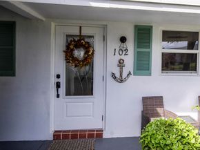 400 SW Golfview Terrace 102, Boynton Beach FL 33426