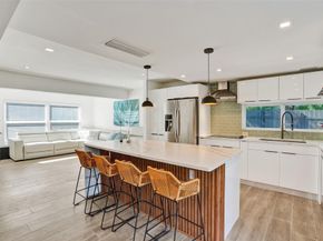 701 NE 164th St, Miami FL 33162