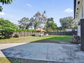 701 NE 164th St, Miami FL 33162