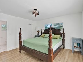 701 NE 164th St, Miami FL 33162