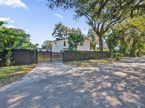 701 NE 164th St, Miami FL 33162