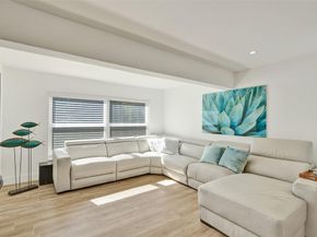 701 NE 164th St, Miami FL 33162