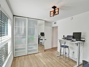 701 NE 164th St, Miami FL 33162