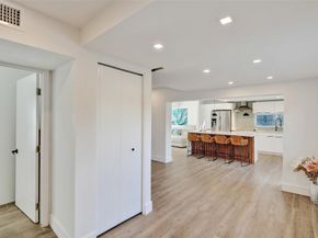 701 NE 164th St, Miami FL 33162