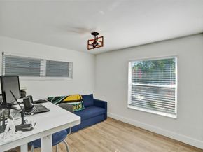 701 NE 164th St, Miami FL 33162