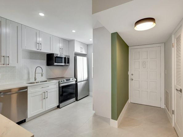 4090 Tivoli Court 208, Lake Worth FL 33467