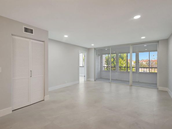 4090 Tivoli Court 208, Lake Worth FL 33467