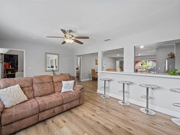 7464 NW 16th, Plantation FL 33313