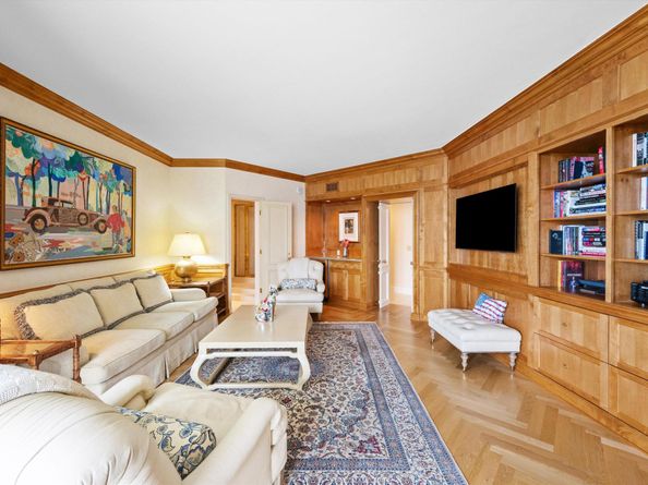 200 Bradley Place 303, Palm Beach FL 33480