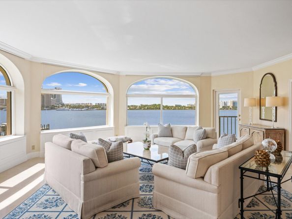 200 Bradley Place 303, Palm Beach FL 33480