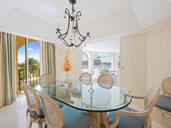 200 Bradley Place 303, Palm Beach FL 33480