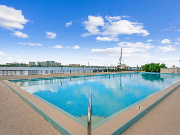 200 Bradley Place 303, Palm Beach FL 33480