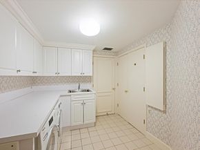 200 Bradley Place 303, Palm Beach FL 33480