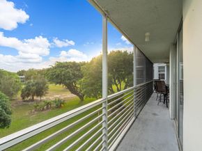 4020 W Palm Aire Dr 312, Pompano Beach FL 33069