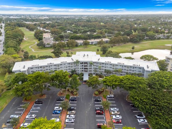4020 W Palm Aire Dr 312, Pompano Beach FL 33069