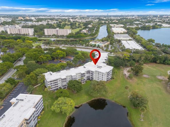 4020 W Palm Aire Dr 312, Pompano Beach FL 33069