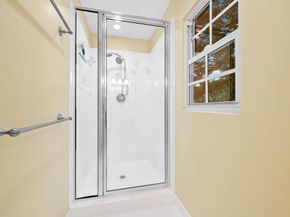 608 Misty Oaks Ln, Pompano Beach FL 33069