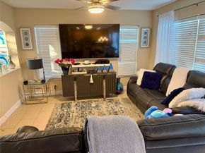 5522 NW 125th Ter, Coral Springs FL 33076