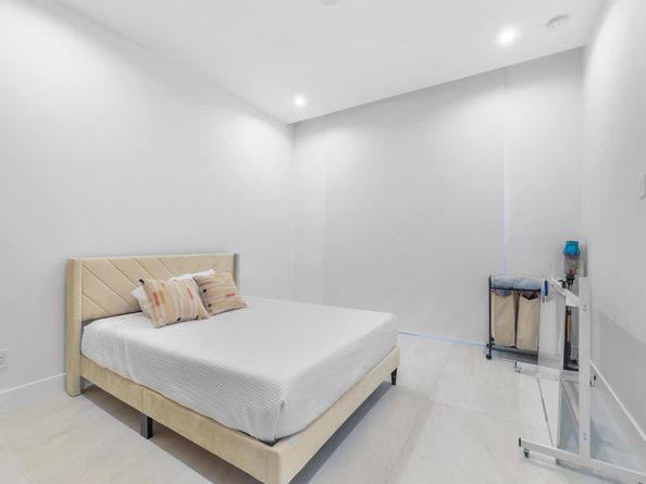 1504 NE 6th Street, Fort Lauderdale FL 33304