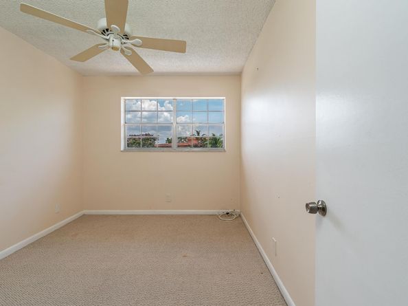 650 Tennis Club Dr 303, Fort Lauderdale FL 33311