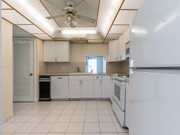 650 Tennis Club Dr 303, Fort Lauderdale FL 33311