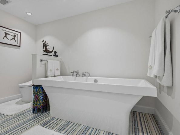 100 Sunrise Avenue 520/521, Palm Beach FL 33480