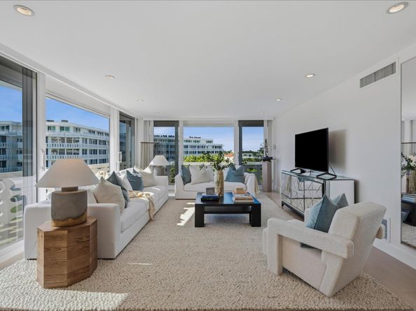 100 Sunrise Avenue 520/521, Palm Beach FL 33480