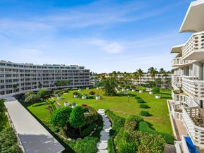 100 Sunrise Avenue 520/521, Palm Beach FL 33480