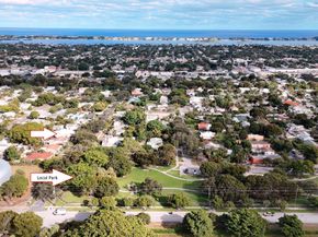 819 Colonial Road, West Palm Beach FL 33405