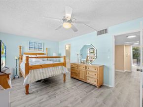 2212 NE 7th St, Hallandale Beach FL 33009