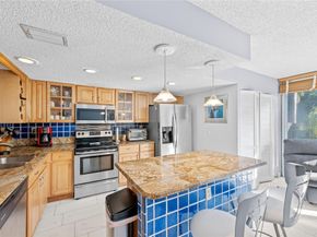 2212 NE 7th St, Hallandale Beach FL 33009