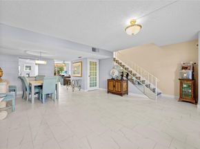 2212 NE 7th St, Hallandale Beach FL 33009