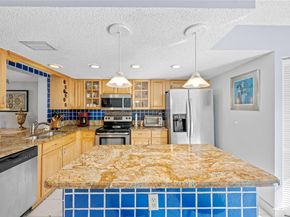 2212 NE 7th St, Hallandale Beach FL 33009