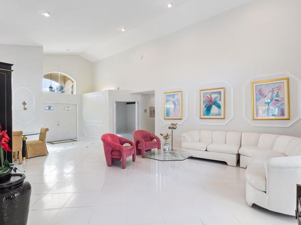 7291 Falls Road E, Boynton Beach FL 33437