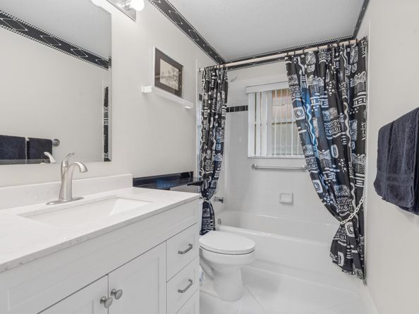 7291 Falls Road E, Boynton Beach FL 33437