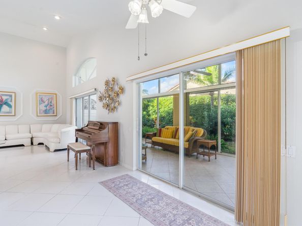 7291 Falls Road E, Boynton Beach FL 33437