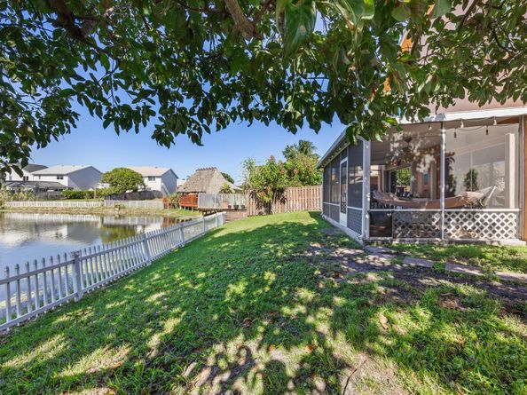 940 SW 96th Avenue, Pembroke Pines FL 33025