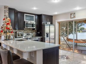 940 SW 96th Avenue, Pembroke Pines FL 33025