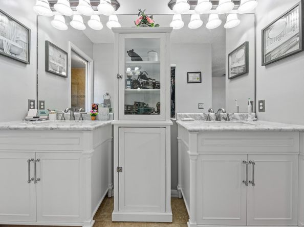 940 SW 96th Avenue, Pembroke Pines FL 33025