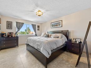 940 SW 96th Avenue, Pembroke Pines FL 33025