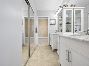 940 SW 96th Avenue, Pembroke Pines FL 33025