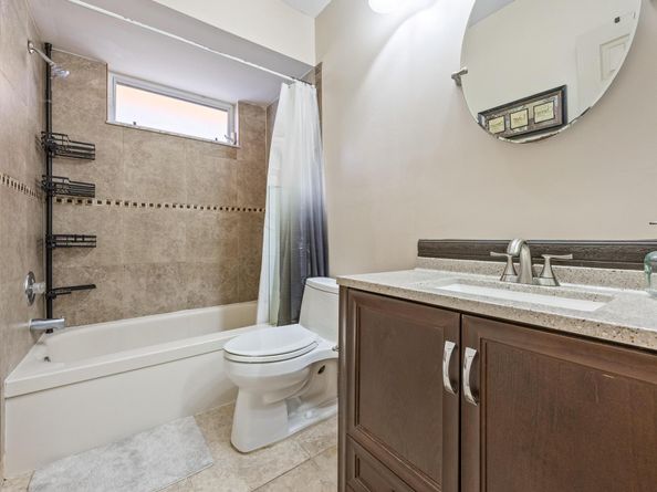 940 SW 96th Avenue, Pembroke Pines FL 33025