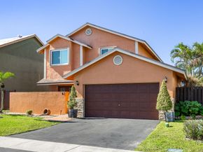 940 SW 96th Avenue, Pembroke Pines FL 33025