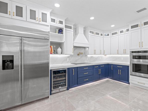 15995 Meadow Wood Drive, Wellington FL 33414