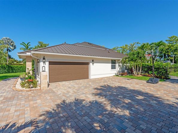 15995 Meadow Wood Drive, Wellington FL 33414