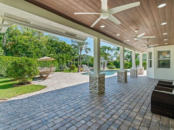 15995 Meadow Wood Drive, Wellington FL 33414