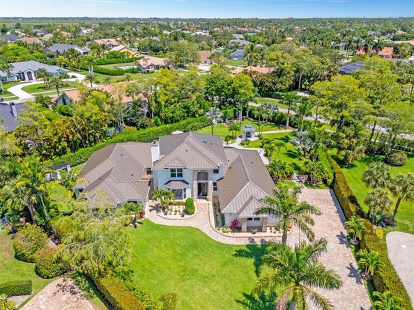 15995 Meadow Wood Drive, Wellington FL 33414