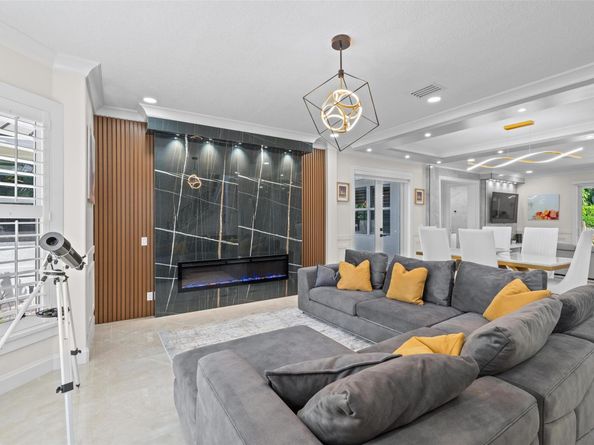 15995 Meadow Wood Drive, Wellington FL 33414